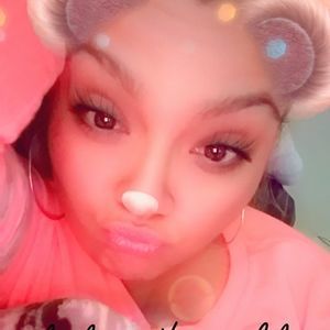 Meet your Posher, Nadia